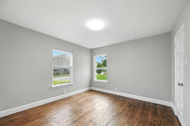 6520 Lovett Avenue, Dallas, TX 75227