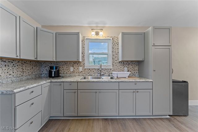 103 Gladstone Street, Campbell, OH 44405