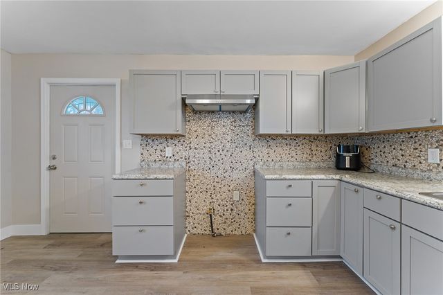 103 Gladstone Street, Campbell, OH 44405