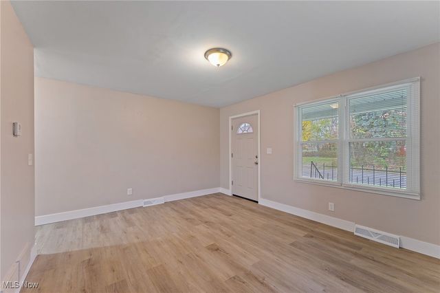 103 Gladstone Street, Campbell, OH 44405