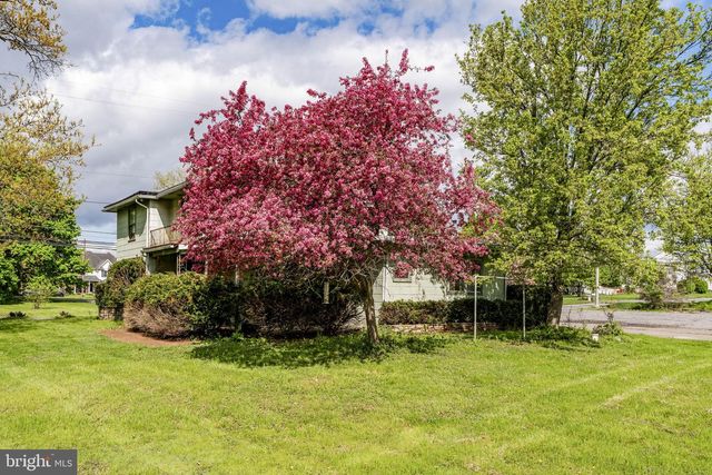1290 READING RD, Mohnton, PA 19540