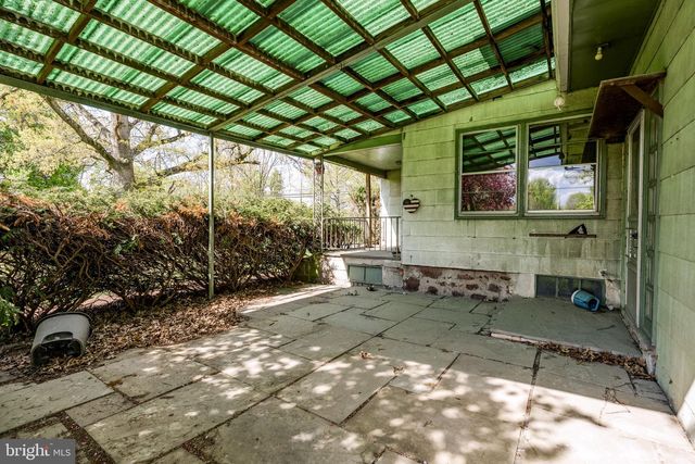 1290 READING RD, Mohnton, PA 19540