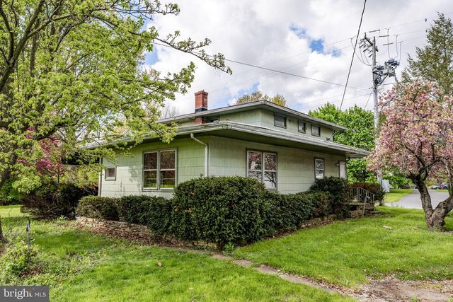 1290 READING RD, Mohnton, PA 19540