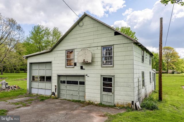 1290 READING RD, Mohnton, PA 19540