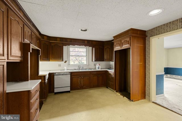 1290 READING RD, Mohnton, PA 19540