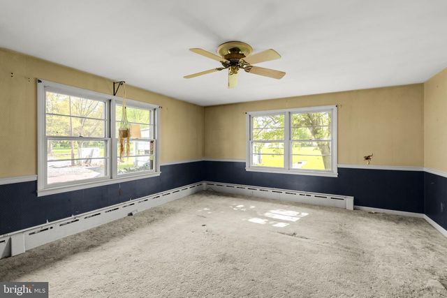1290 READING RD, Mohnton, PA 19540