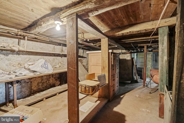 1290 READING RD, Mohnton, PA 19540