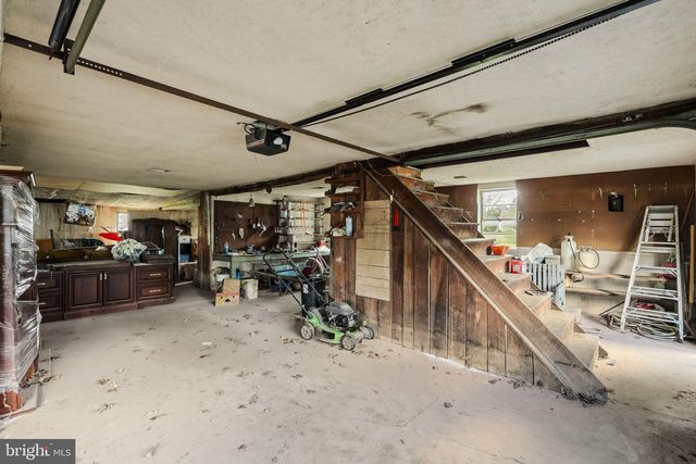 1290 READING RD, Mohnton, PA 19540