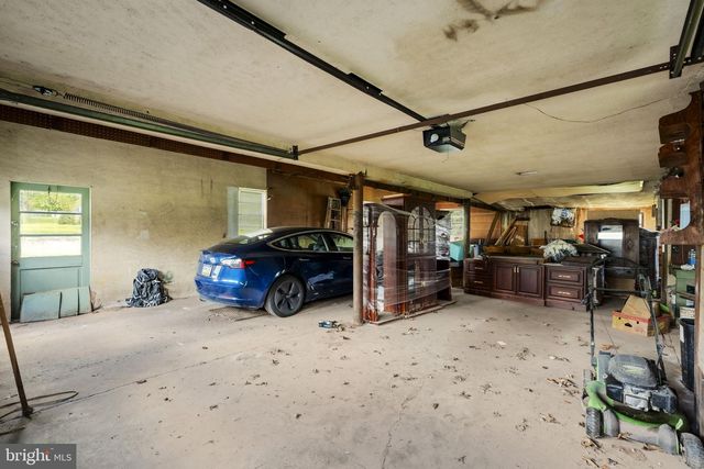 1290 READING RD, Mohnton, PA 19540