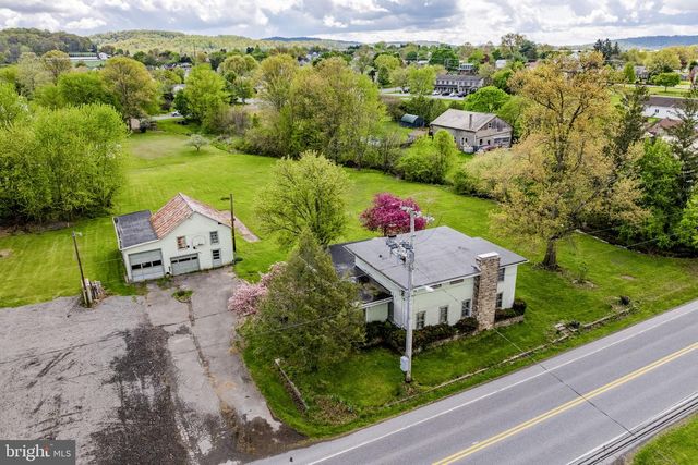1290 READING RD, Mohnton, PA 19540