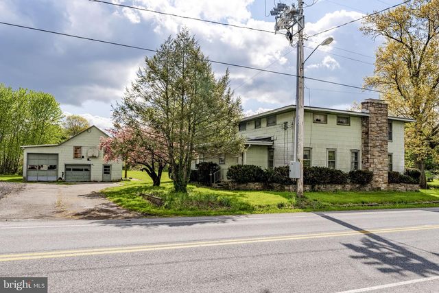 1290 READING RD, Mohnton, PA 19540