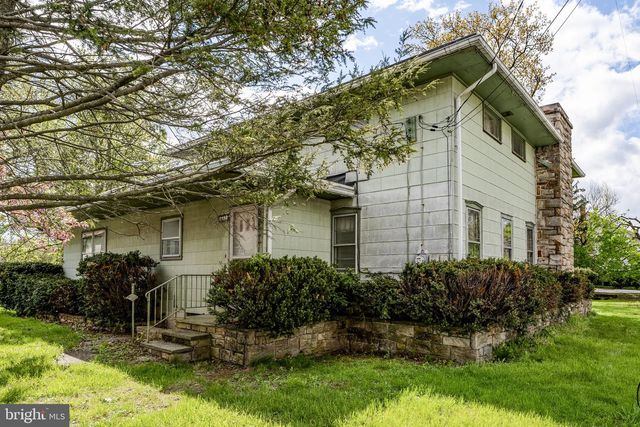1290 READING RD, Mohnton, PA 19540