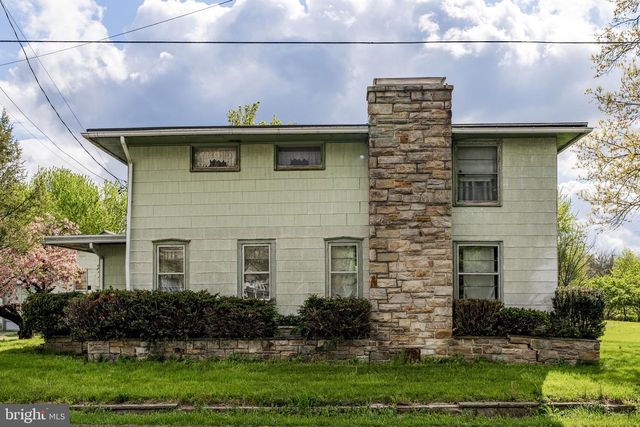 1290 READING RD, Mohnton, PA 19540