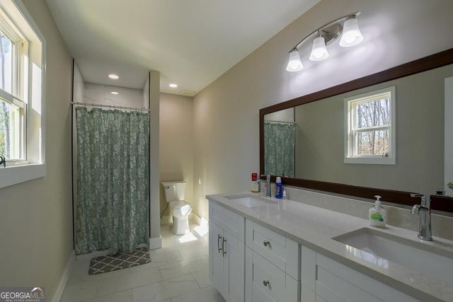 1020 RIVERBEND, Commerce, GA 30530