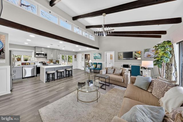 2303 RIDDLE AVE, Wilmington, DE 19806