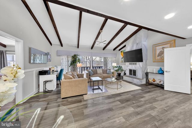 2303 RIDDLE AVE, Wilmington, DE 19806