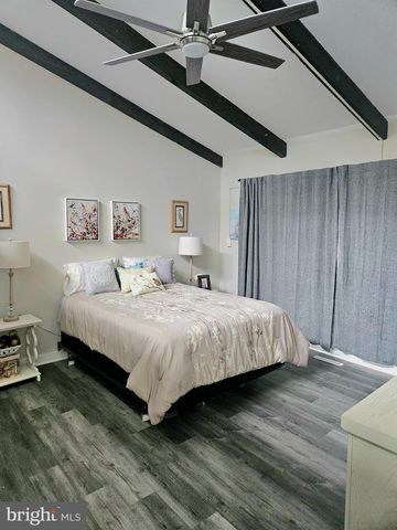 2303 RIDDLE AVE, Wilmington, DE 19806