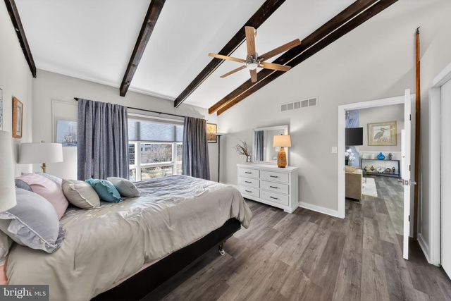 2303 RIDDLE AVE, Wilmington, DE 19806