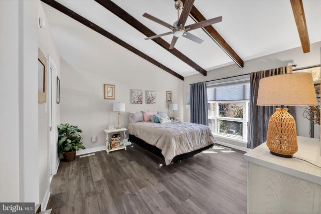 2303 RIDDLE AVE, Wilmington, DE 19806