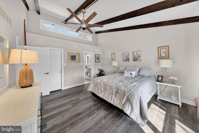 2303 RIDDLE AVE, Wilmington, DE 19806