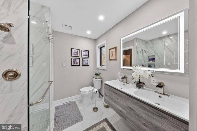 2303 RIDDLE AVE, Wilmington, DE 19806