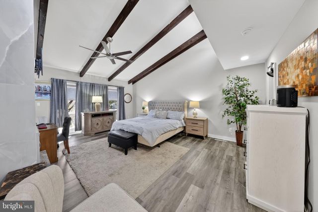 2303 RIDDLE AVE, Wilmington, DE 19806