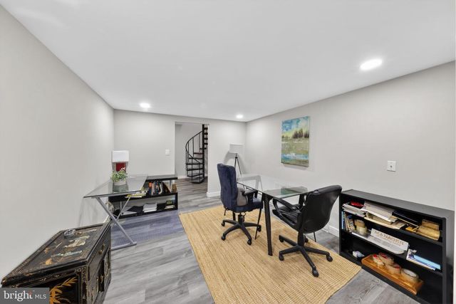 2303 RIDDLE AVE, Wilmington, DE 19806