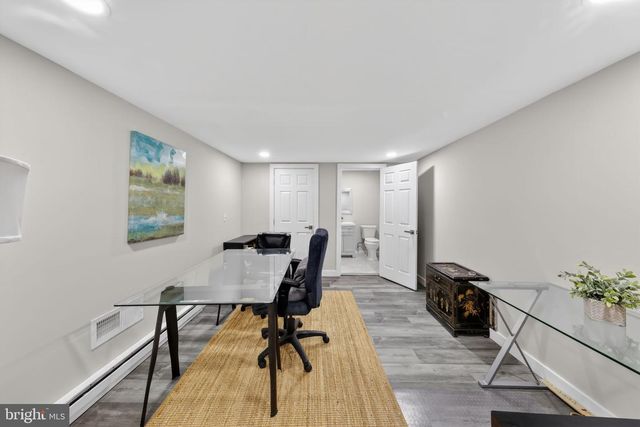 2303 RIDDLE AVE, Wilmington, DE 19806