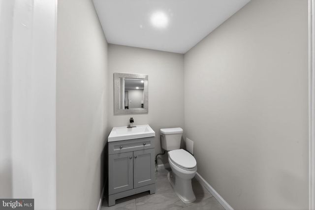 2303 RIDDLE AVE, Wilmington, DE 19806