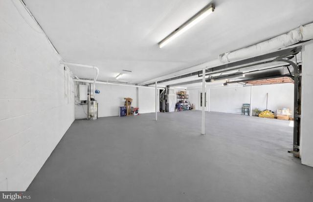 2303 RIDDLE AVE, Wilmington, DE 19806