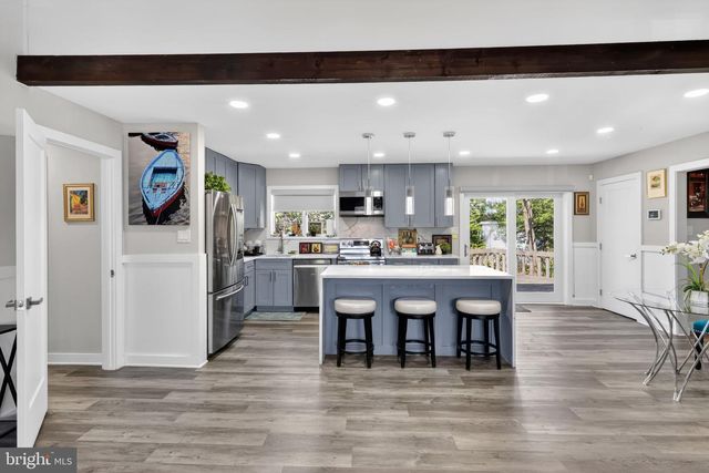 2303 RIDDLE AVE, Wilmington, DE 19806