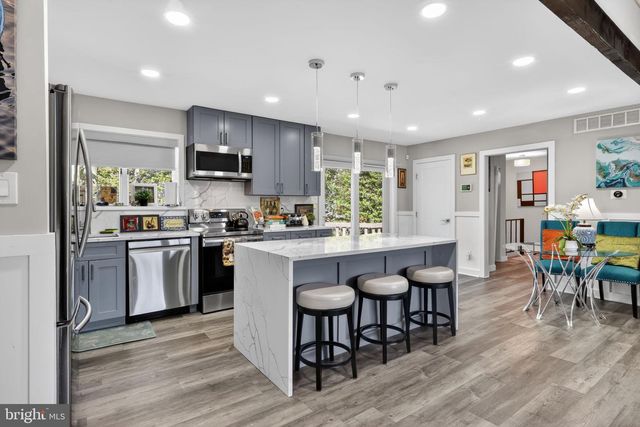 2303 RIDDLE AVE, Wilmington, DE 19806