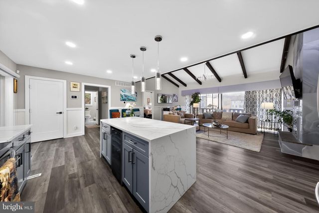 2303 RIDDLE AVE, Wilmington, DE 19806