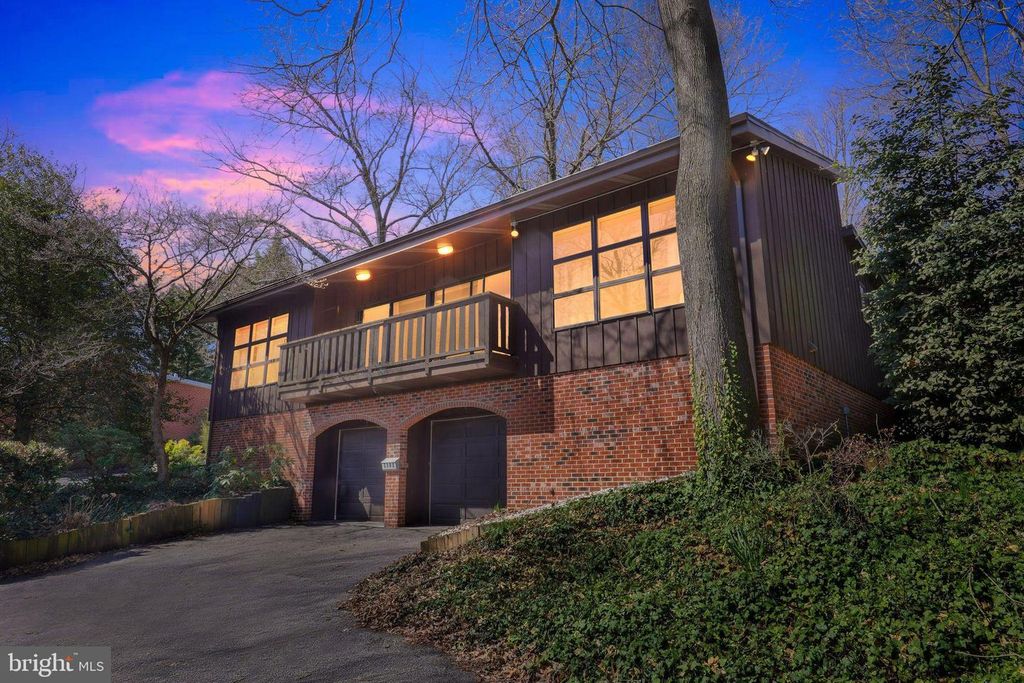 2303 RIDDLE AVE, Wilmington, DE 19806