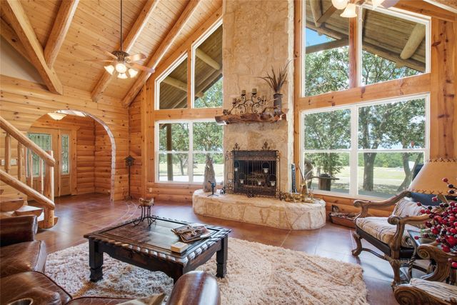 175 Private Road 3708, Paradise, TX 76073
