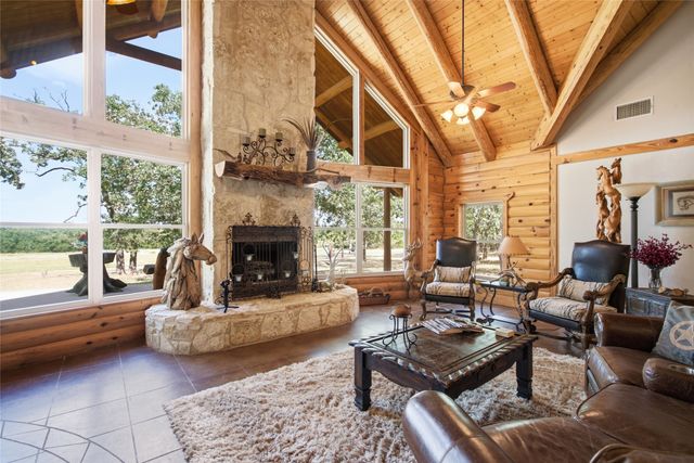 175 Private Road 3708, Paradise, TX 76073