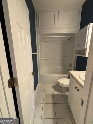 1124 B Southbend, Statesboro, GA 30458
