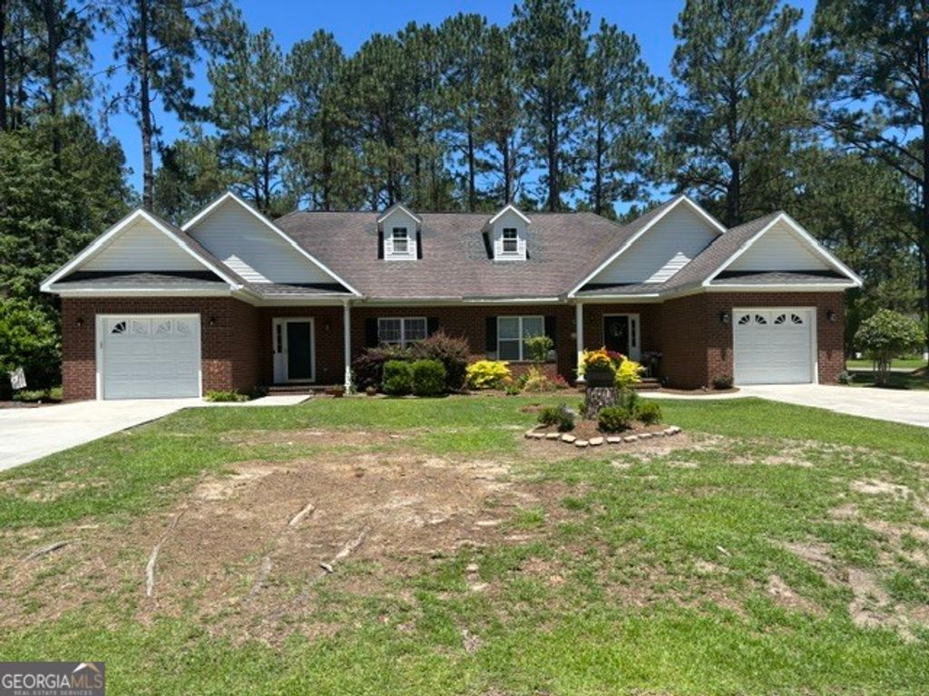 1124 B Southbend, Statesboro, GA 30458