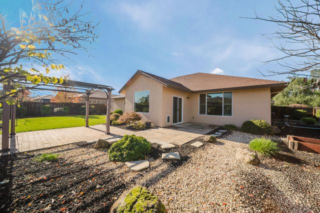 3375 Karuk Avenue, Redding, CA 96003