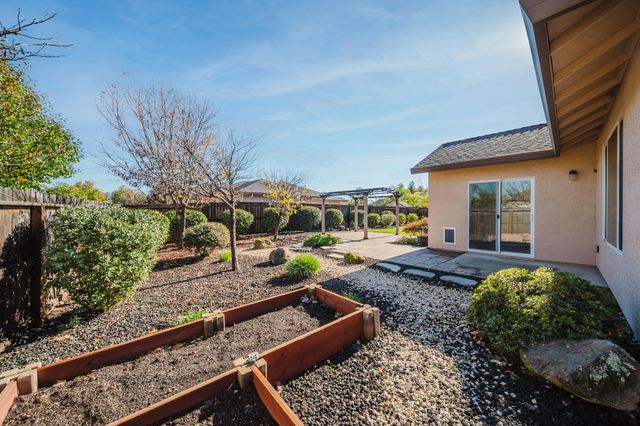 3375 Karuk Avenue, Redding, CA 96003