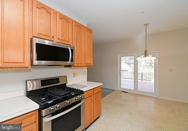 37 STUART DR, Norristown, PA 19401