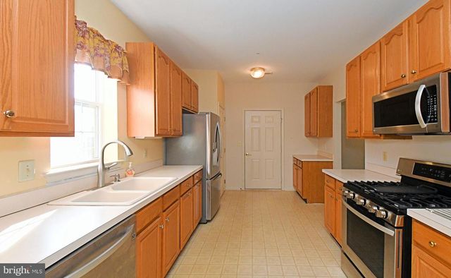 37 STUART DR, Norristown, PA 19401