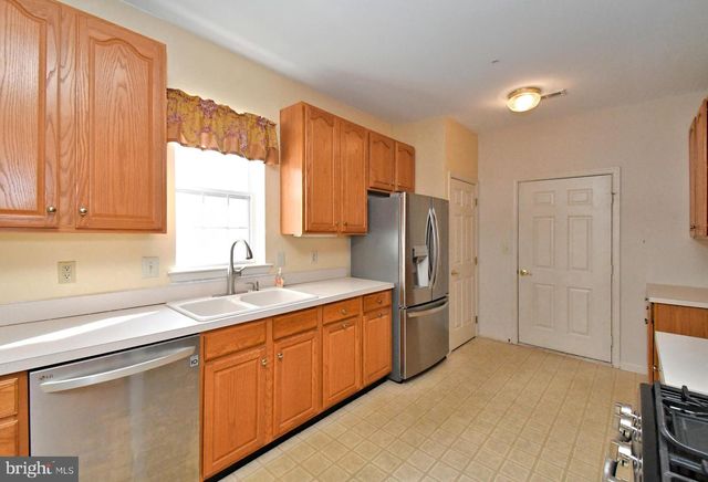 37 STUART DR, Norristown, PA 19401