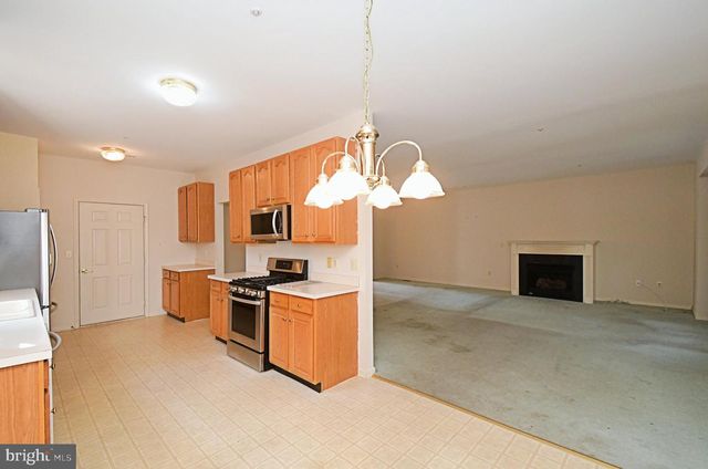 37 STUART DR, Norristown, PA 19401