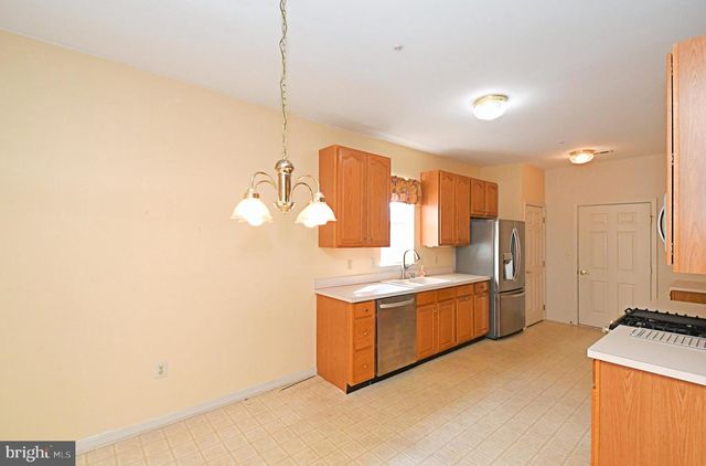 37 STUART DR, Norristown, PA 19401