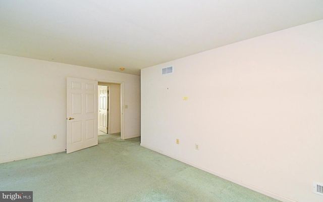 37 STUART DR, Norristown, PA 19401