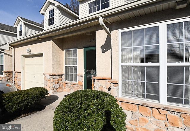 37 STUART DR, Norristown, PA 19401