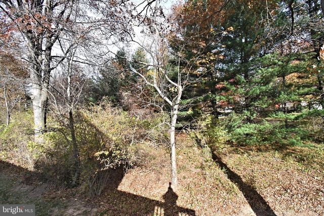 37 STUART DR, Norristown, PA 19401