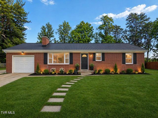 408 Circle Heights Drive, Greeneville, TN 37745