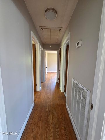 408 Circle Heights Drive, Greeneville, TN 37745